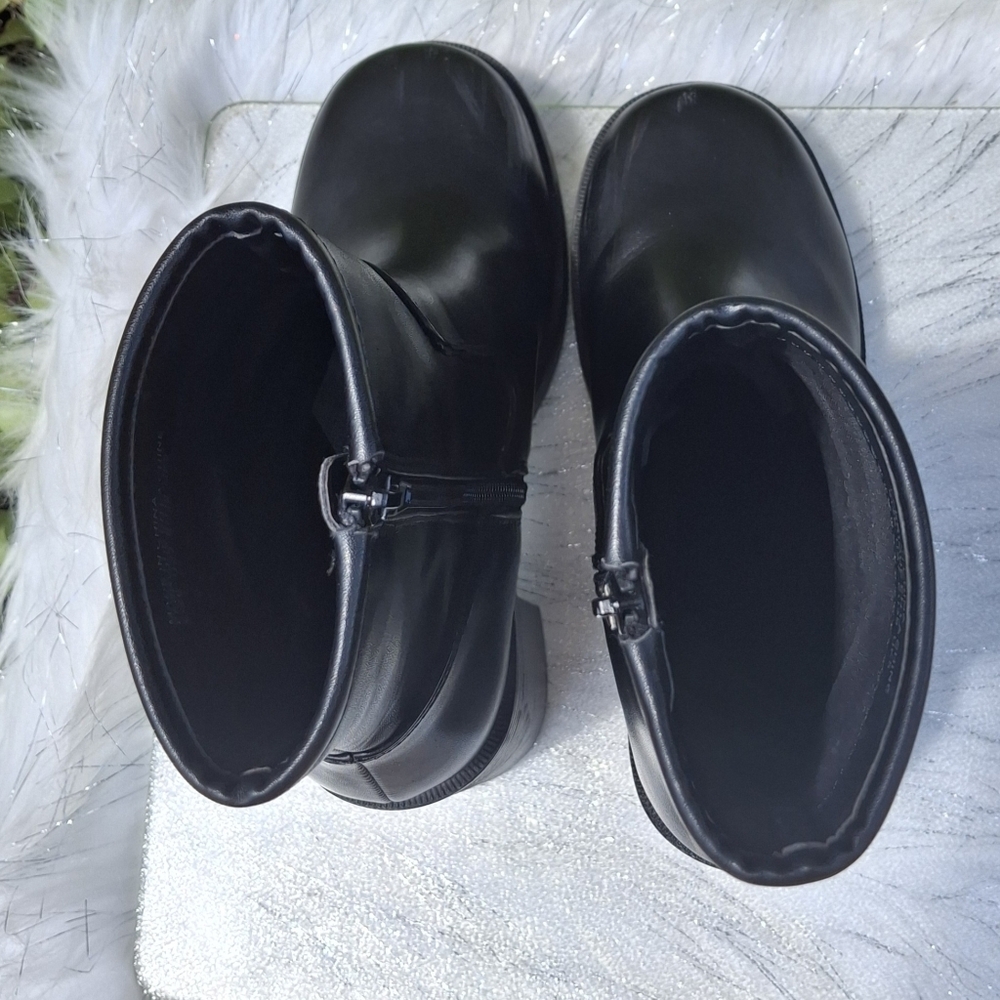 Urban Outfitters Mid-Calf Side Zipper Block Heel Black Boots   Women Size 7 - Picture 8 of 16